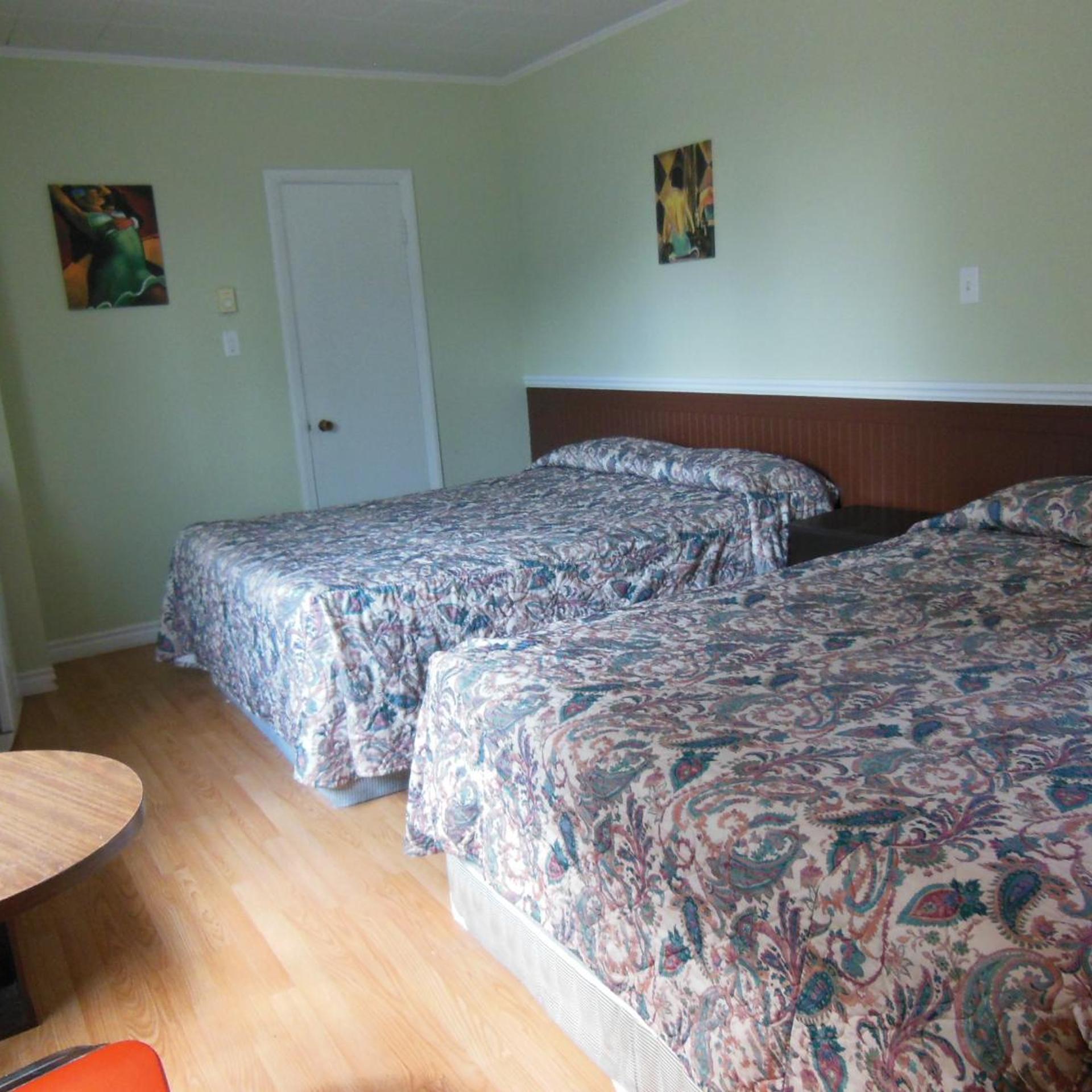 Motel Pierre 8/29