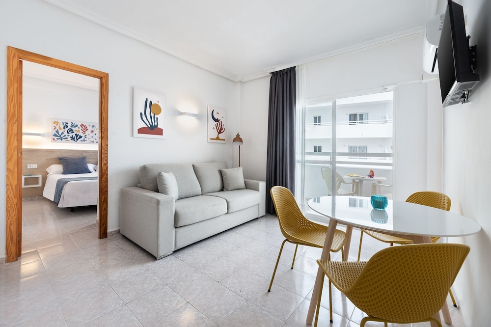 Vibra Lux Mar Aparthotel 26/48