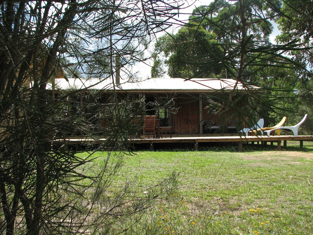 LOVEDALE COTTAGES 38/43
