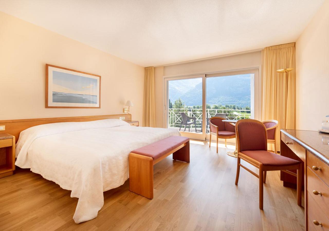 Cozy, Twin Beds