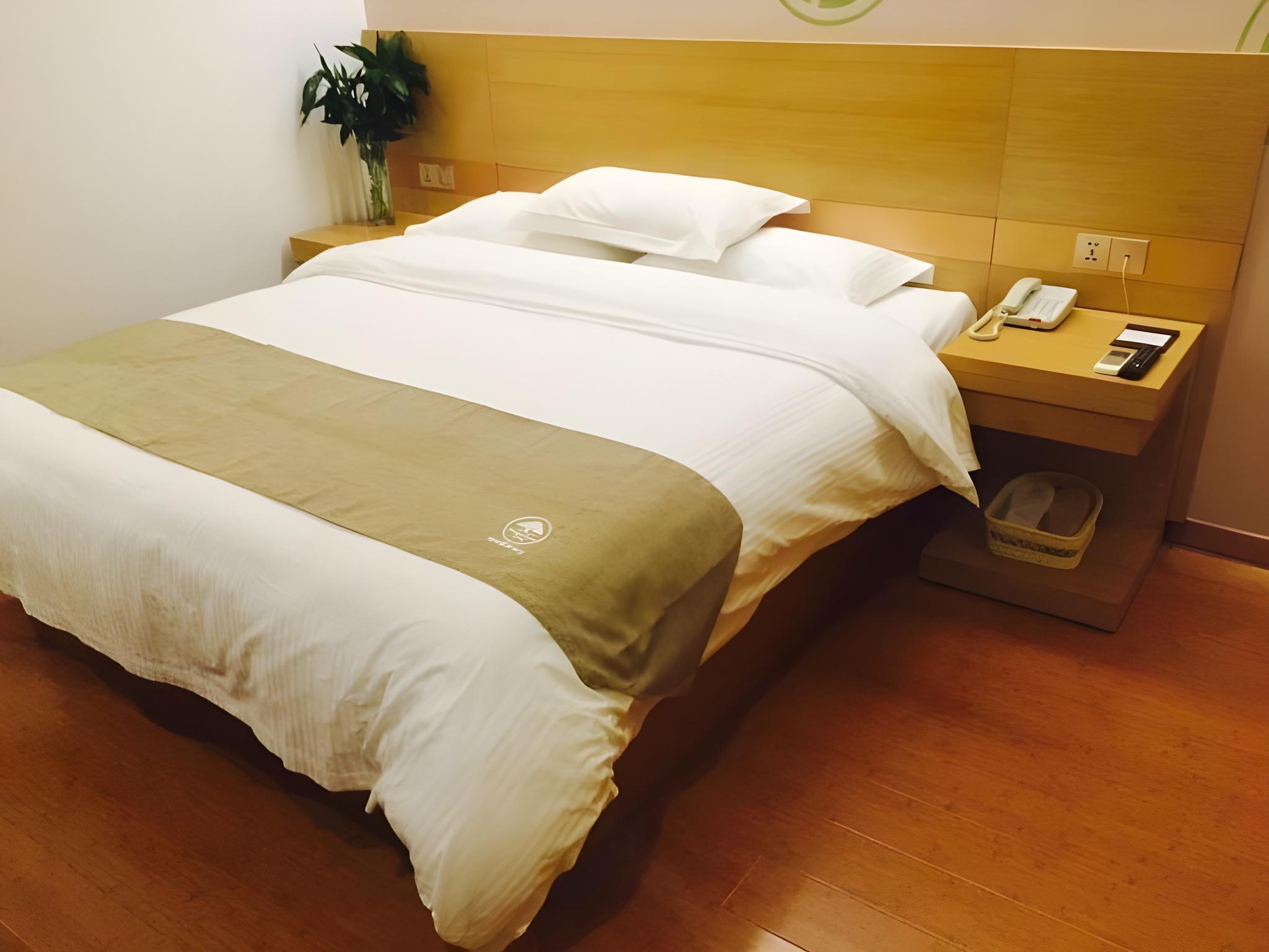 Room at GreenTree Inn Henan Jiaozuo Mengzhou Huifeng Road Express Hotel, JIAOZUO CITY