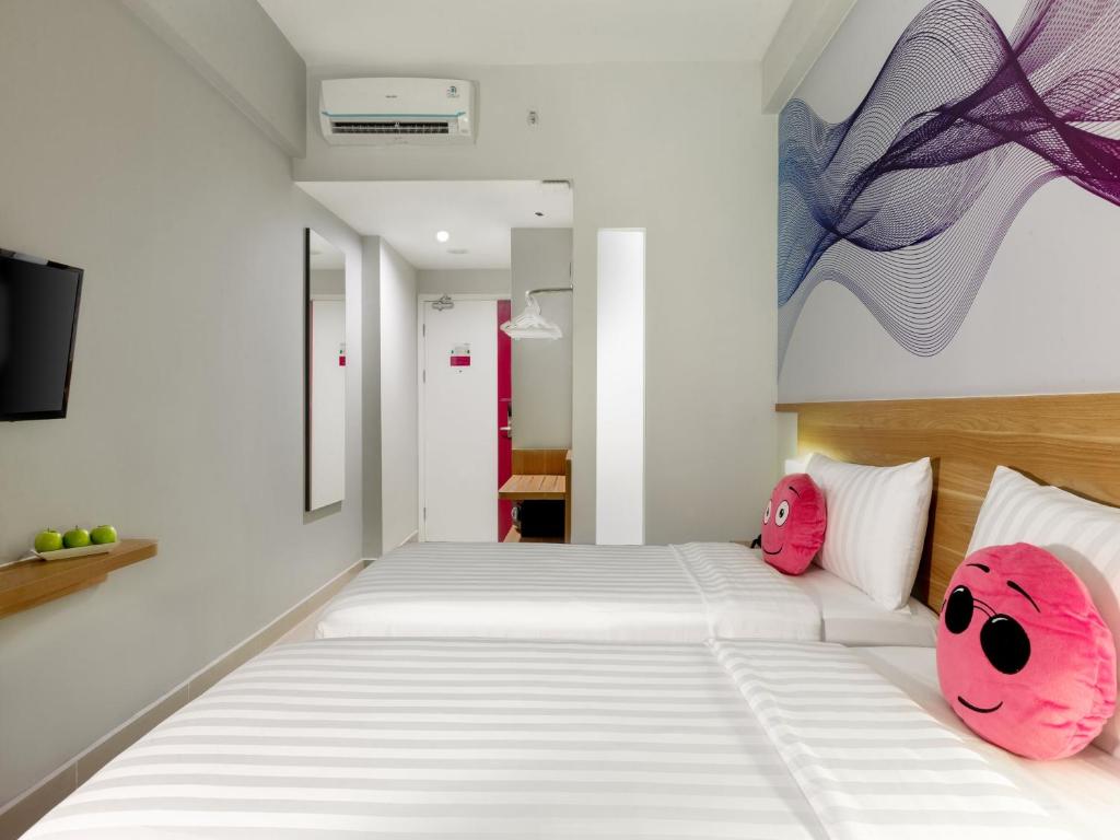 Room at favehotel Karawang, KARAWANG