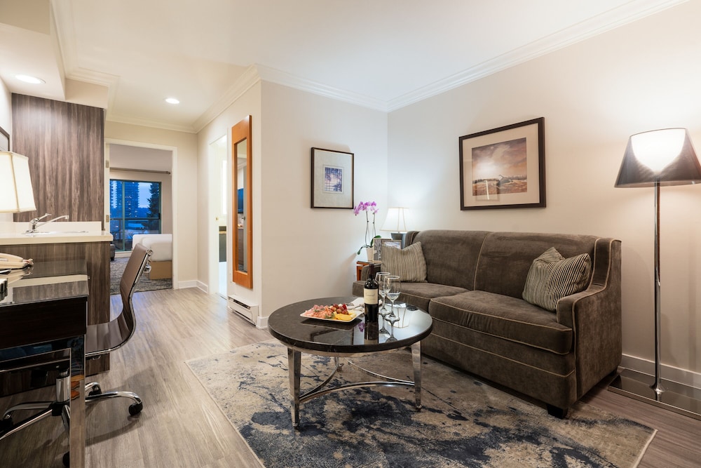 Executive Suites Hotel and Conference Centre Metro Vancouver 40/57