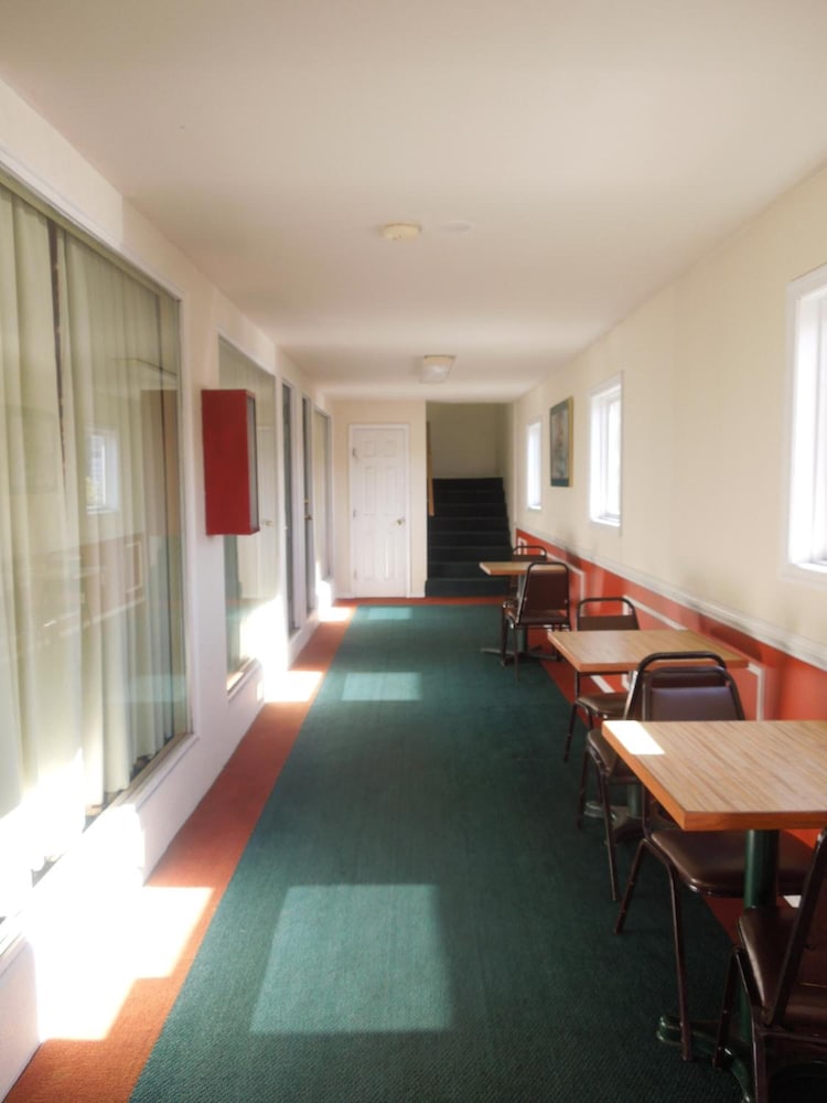 Value Inn 48/63