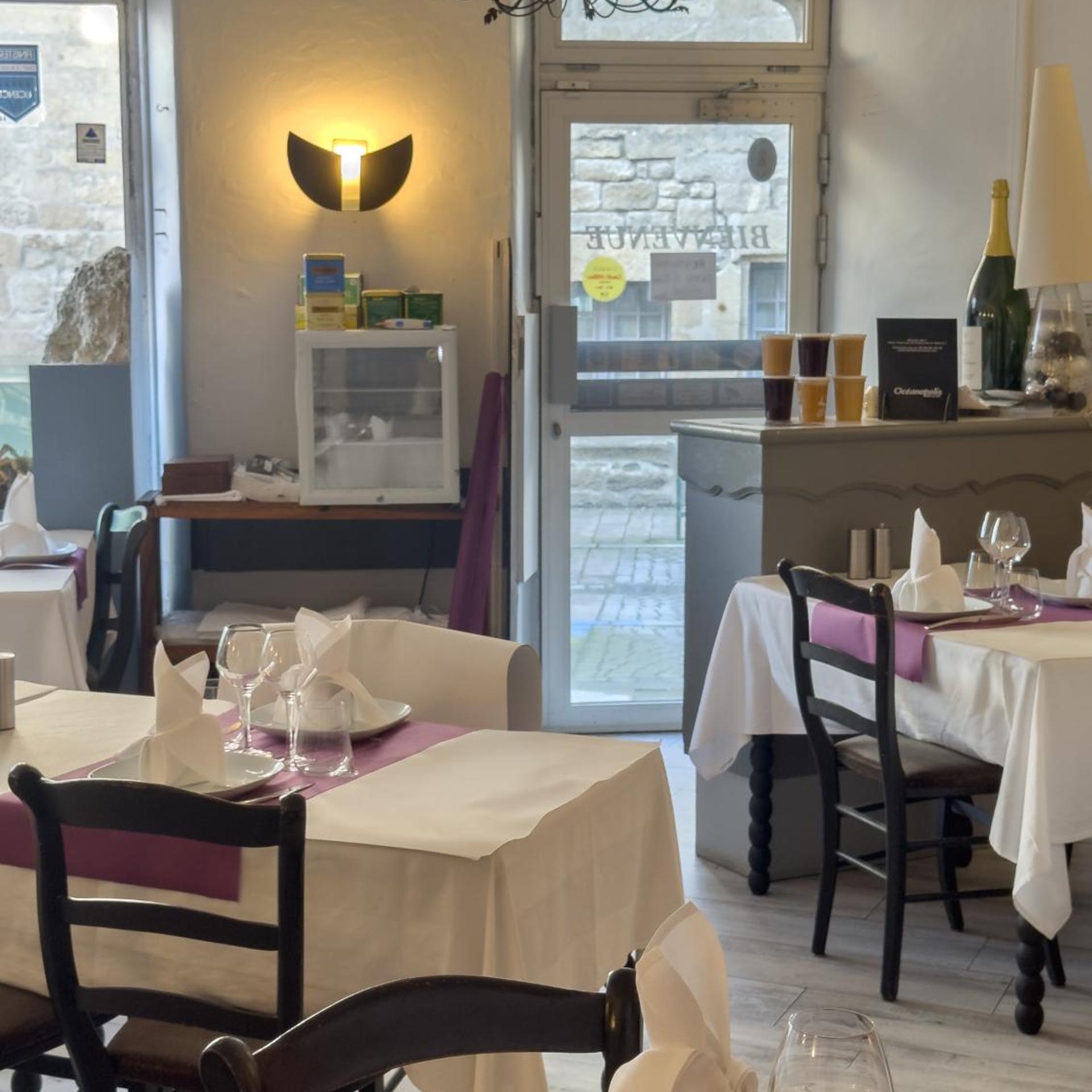 HOTEL LES CHARDONS BLEUS REST LE BISTROT DE LA MER 33/52