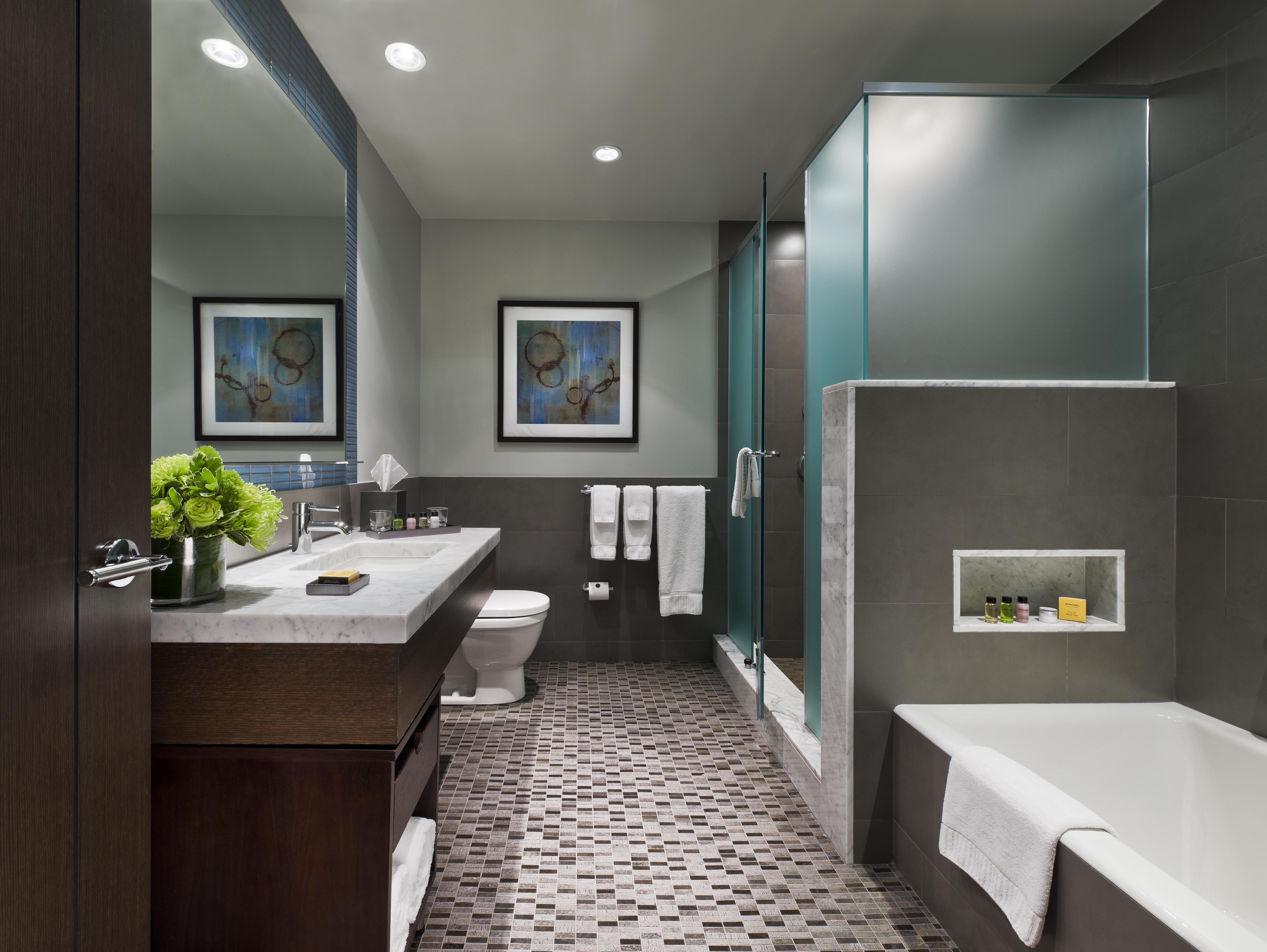 DELUXE, SUITE, 2 QUEEN BEDS