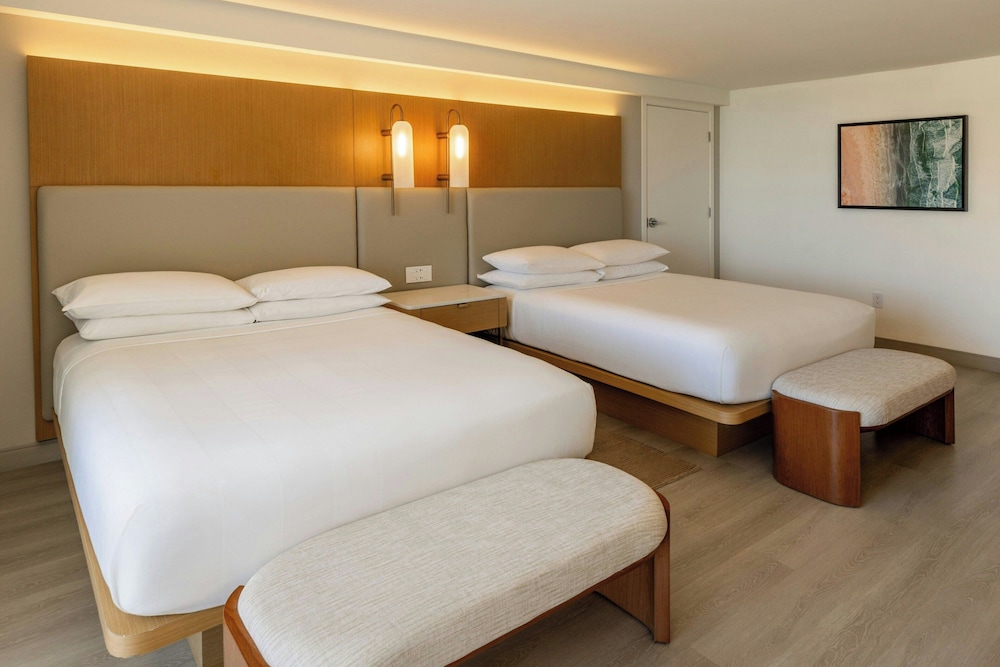Tradewinds, 2 Queen Beds, Ocean View, Adult Only, Club Lounge Access