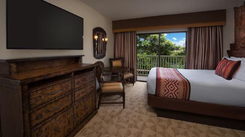 Deluxe, Studio, Club Floor