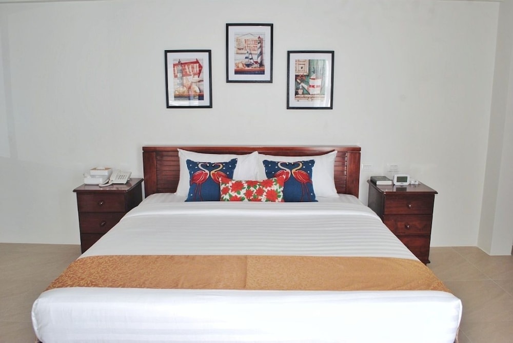 Puerto Nirvana Resort 8/26