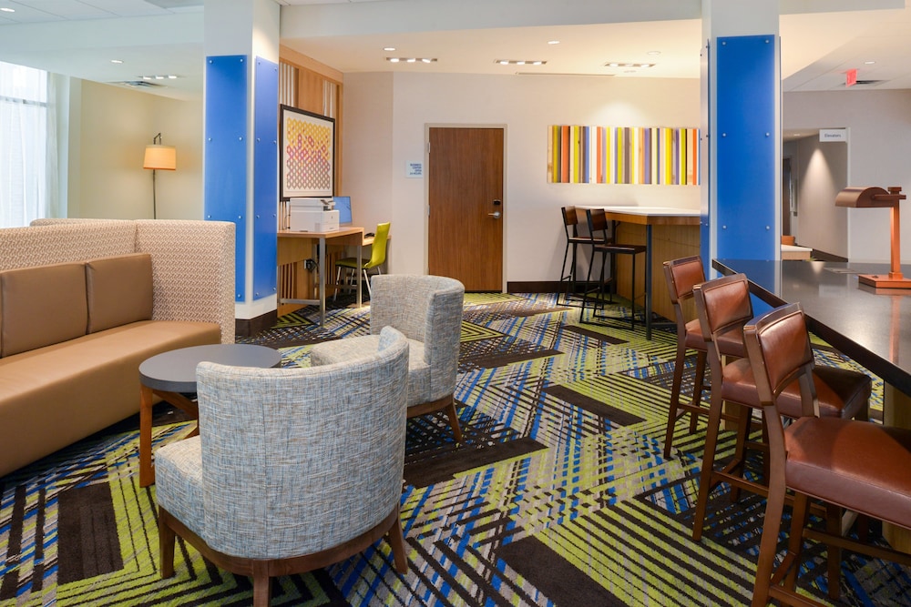 Holiday Inn Express And Suites Ottumwa 48/67