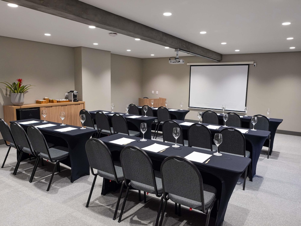 Mercure Curitiba Golden Hotel 72/79