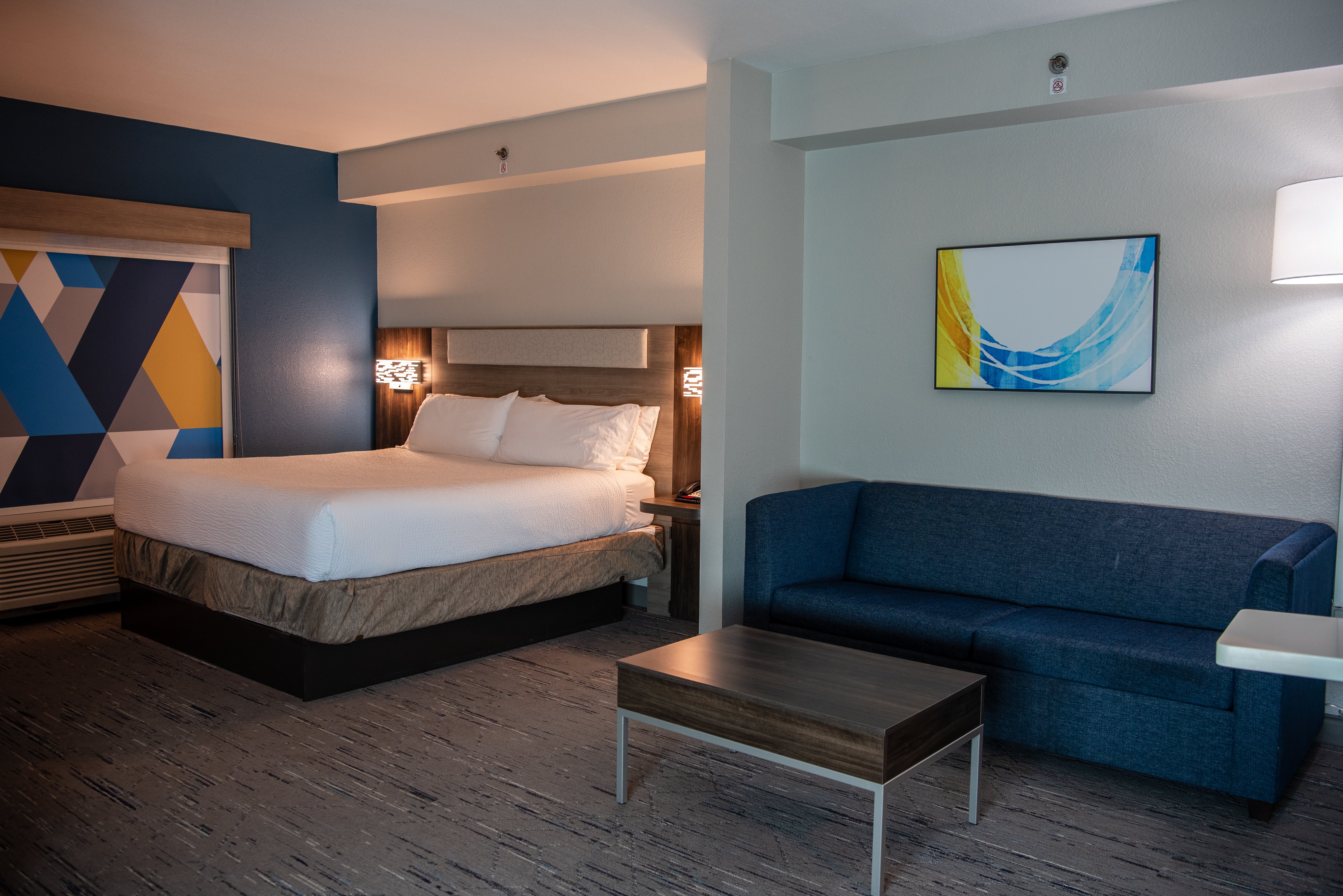 Suite, King Bed