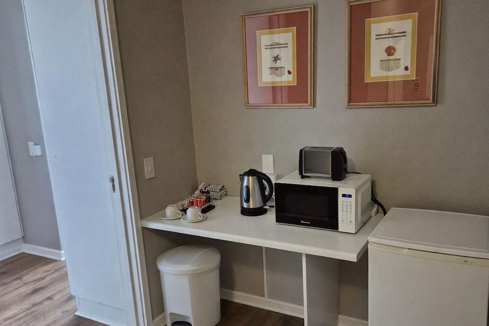 استوديو بسرير كوين، Dolphin Beach Hotel 9/9