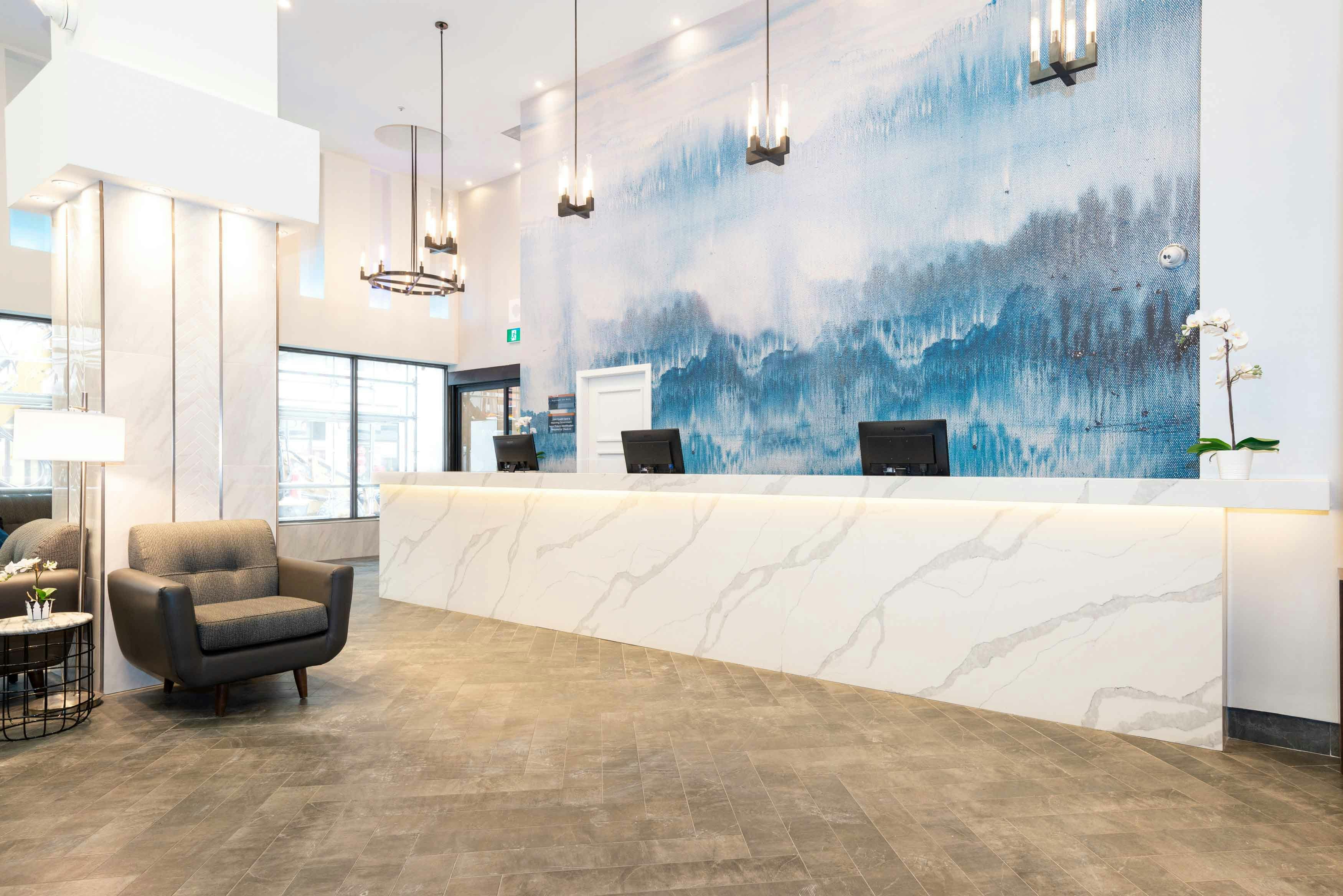 Sandman Signature Calgary Downtown Hotel 3/36