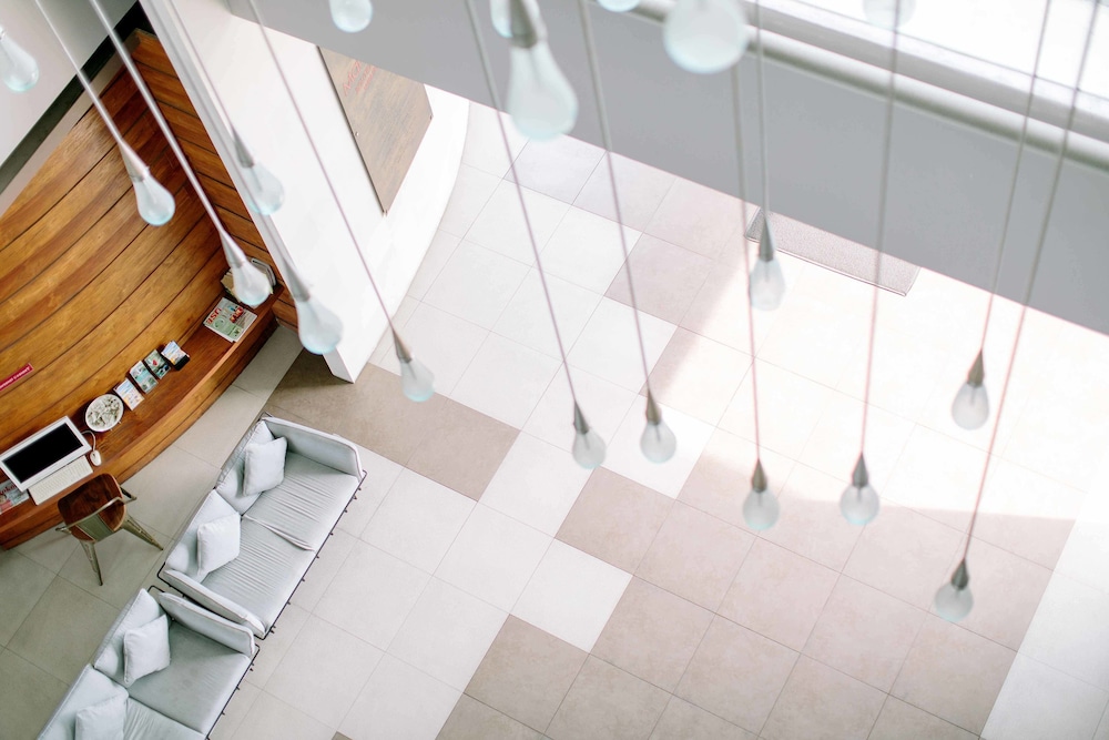 Mahogany Boutique Hotel 50/50