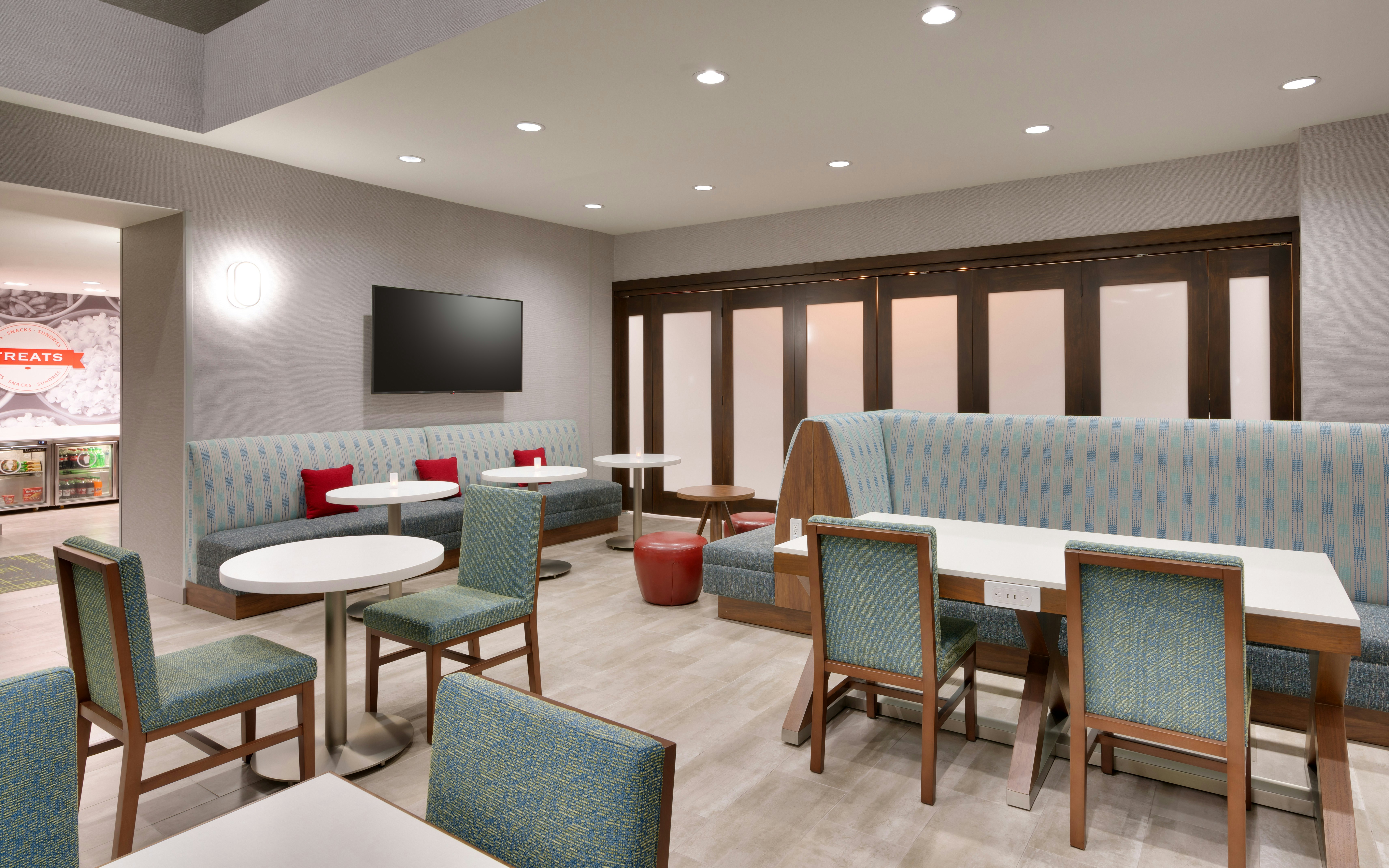 Hampton Inn and Suites Rockport-Fulton 20/24