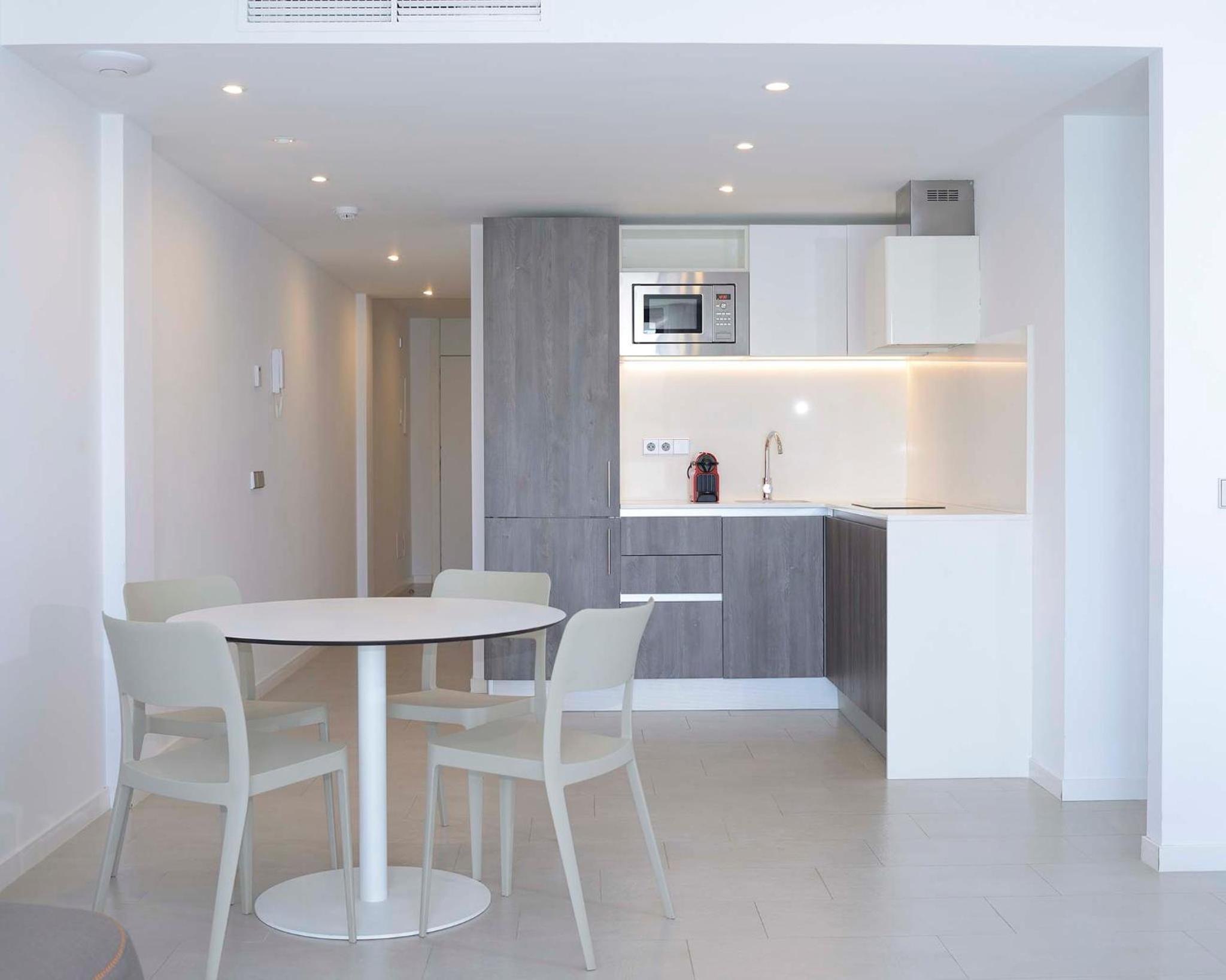 Apartamentos B-Llobet Sun & Confort 10/50
