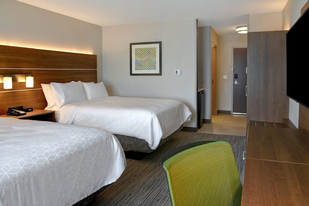 Holiday Inn Express And Suites Ottawa 9/50