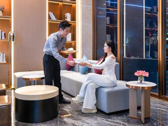 Lavande Hotel (Shenzhen Longgang Dayun Center Jixiang Metro Station) 11/15