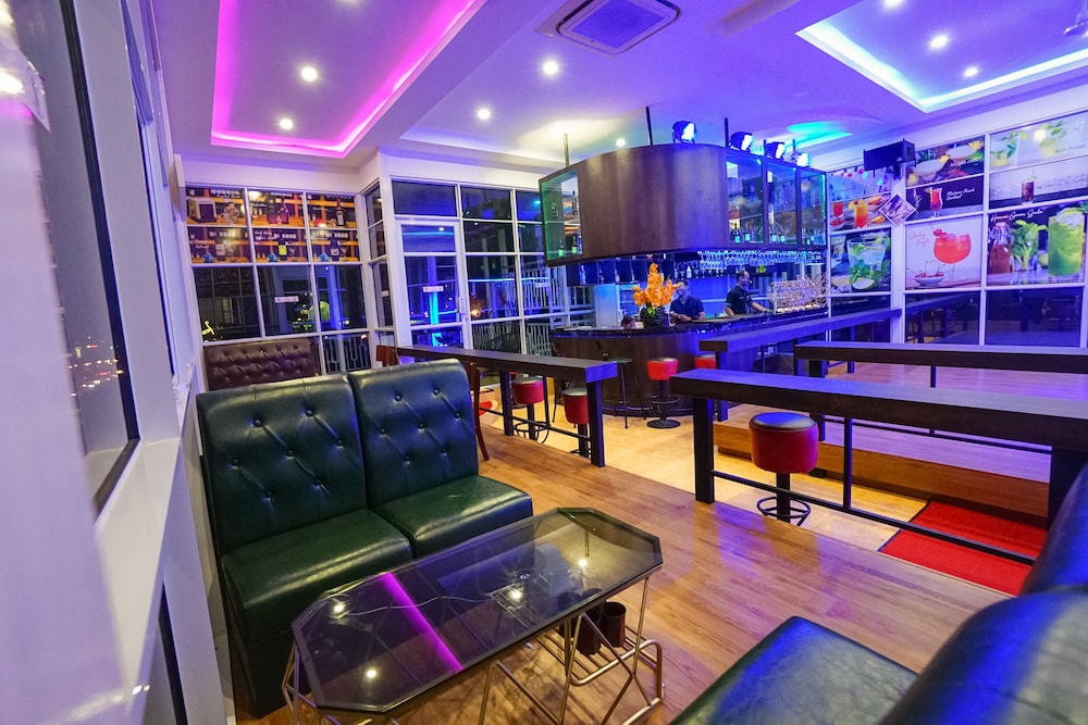 Green Rose Hotel 27/30