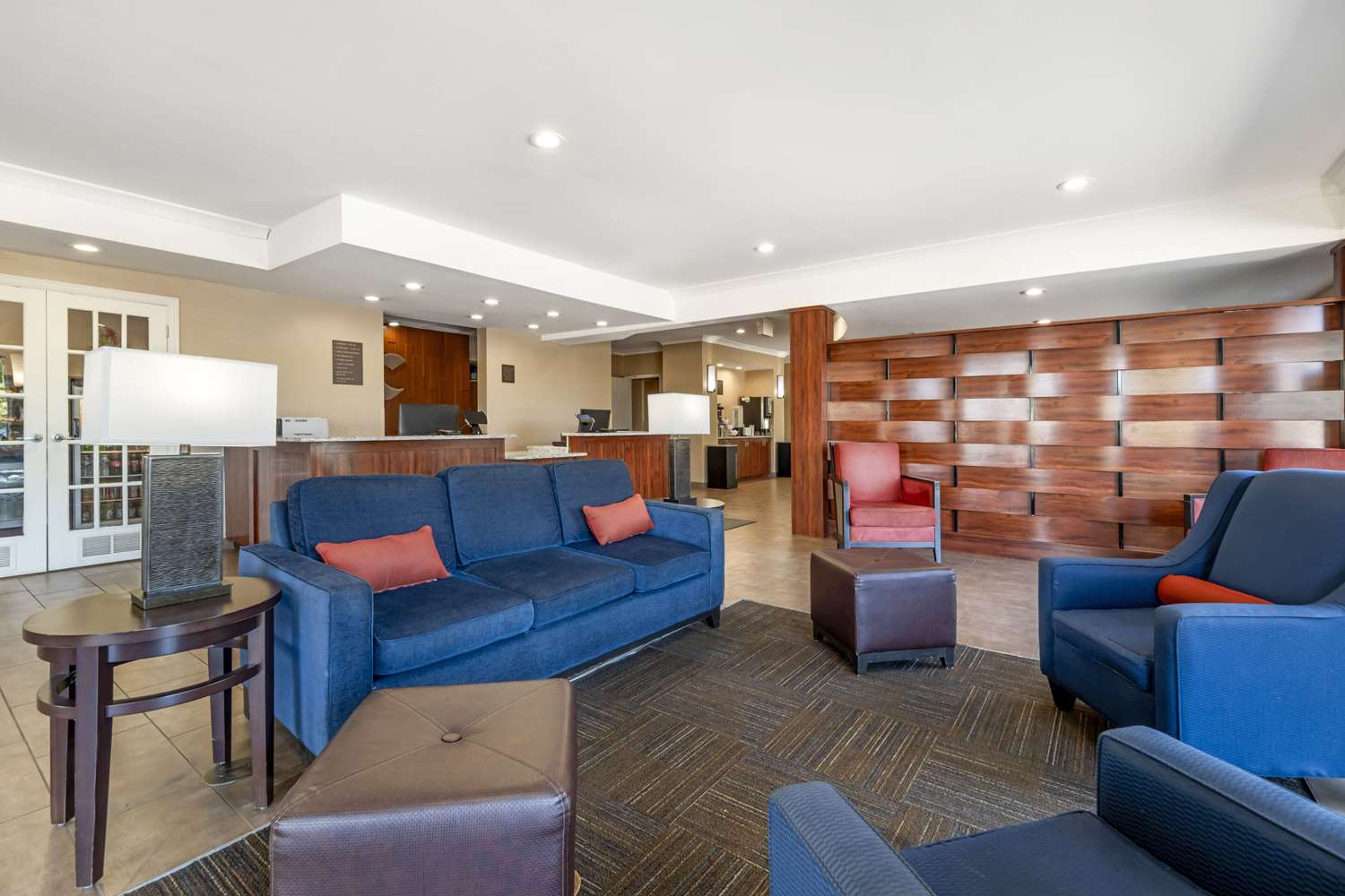 Comfort Suites Elizabethtown 15/19