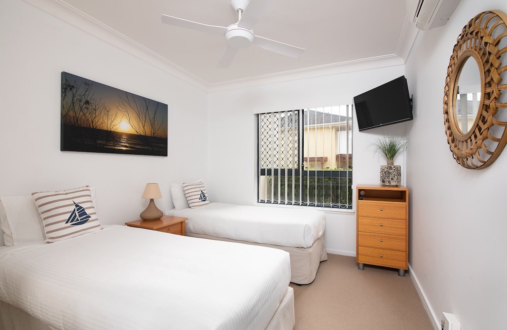 2 Bedrooms, Apartment, Double and Twin Beds, Ocean Front, Ground Floor