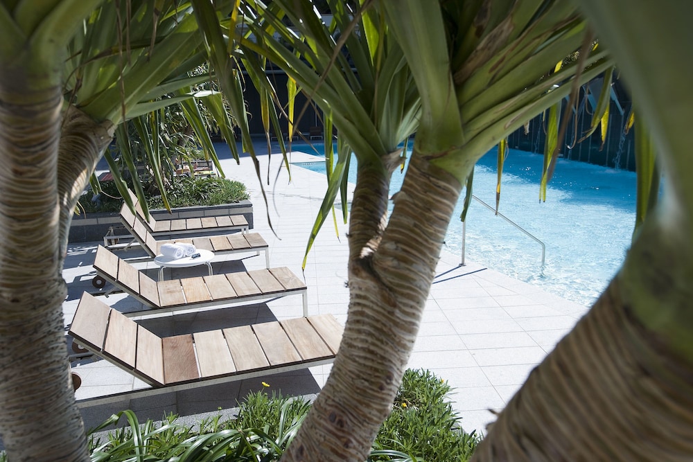 Mantra Circle on Cavill Surfers Paradise 23/50