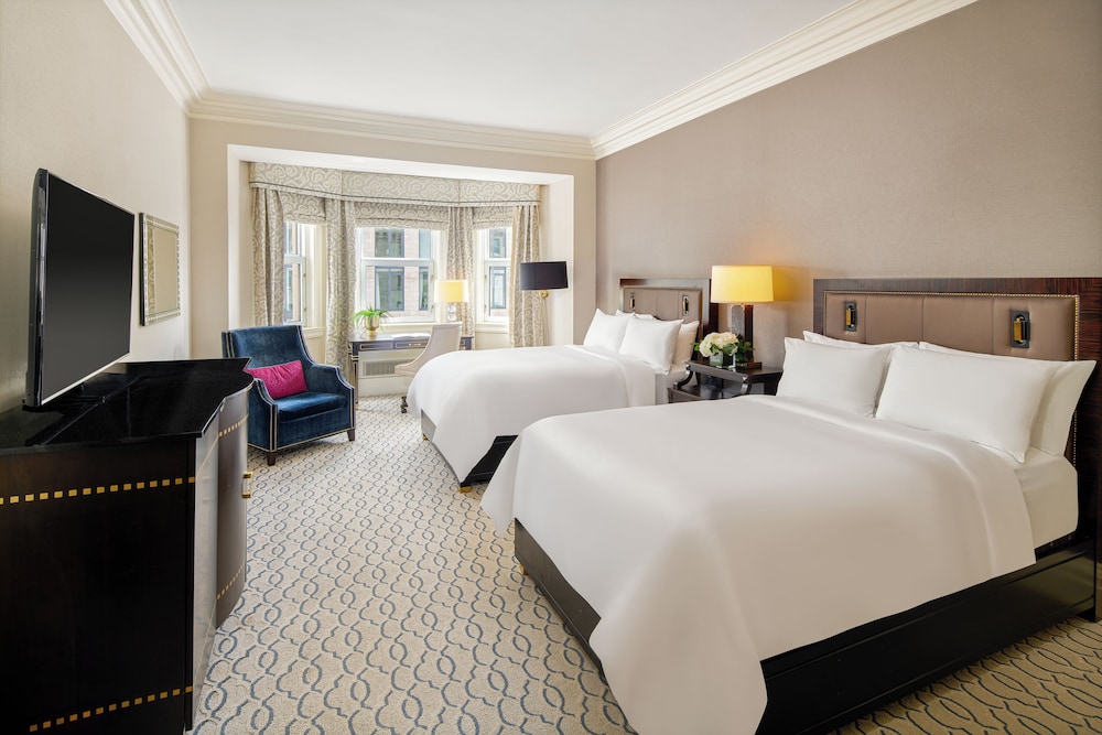 Fairmont Gold, 2 Double Beds