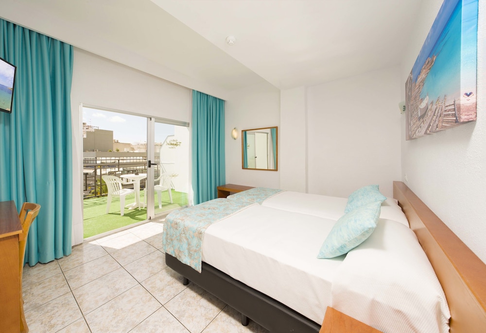 Hotel Tropical Ibiza 6/45