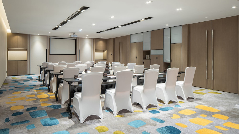 Holiday Inn Resort Maoshan Hot-Spring 57/69