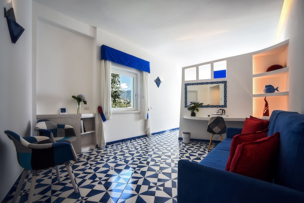 Miramalfi Hotel 57/85