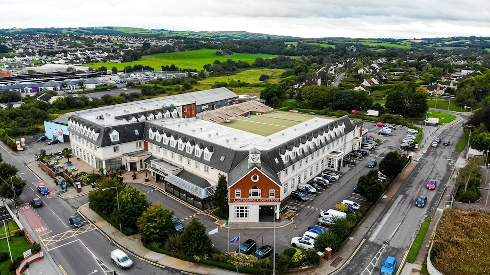 Carrigaline Court Hotel And Leisure Centre 39/41