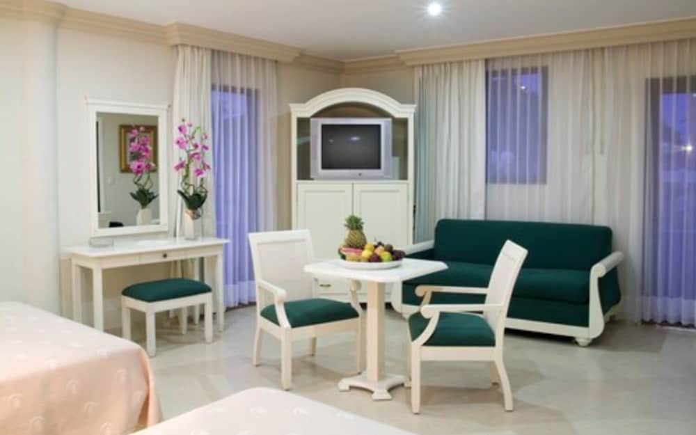 Excelaris Grand Resort Conventions & Spa 43/71