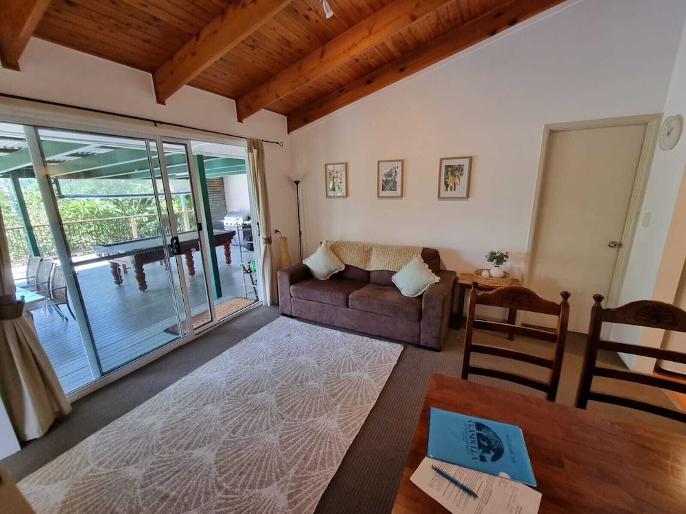 CLANDULLA COTTAGES 11/50