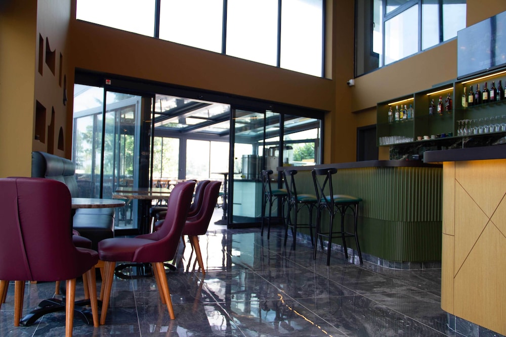 Kiyi Park Hotel 9/12