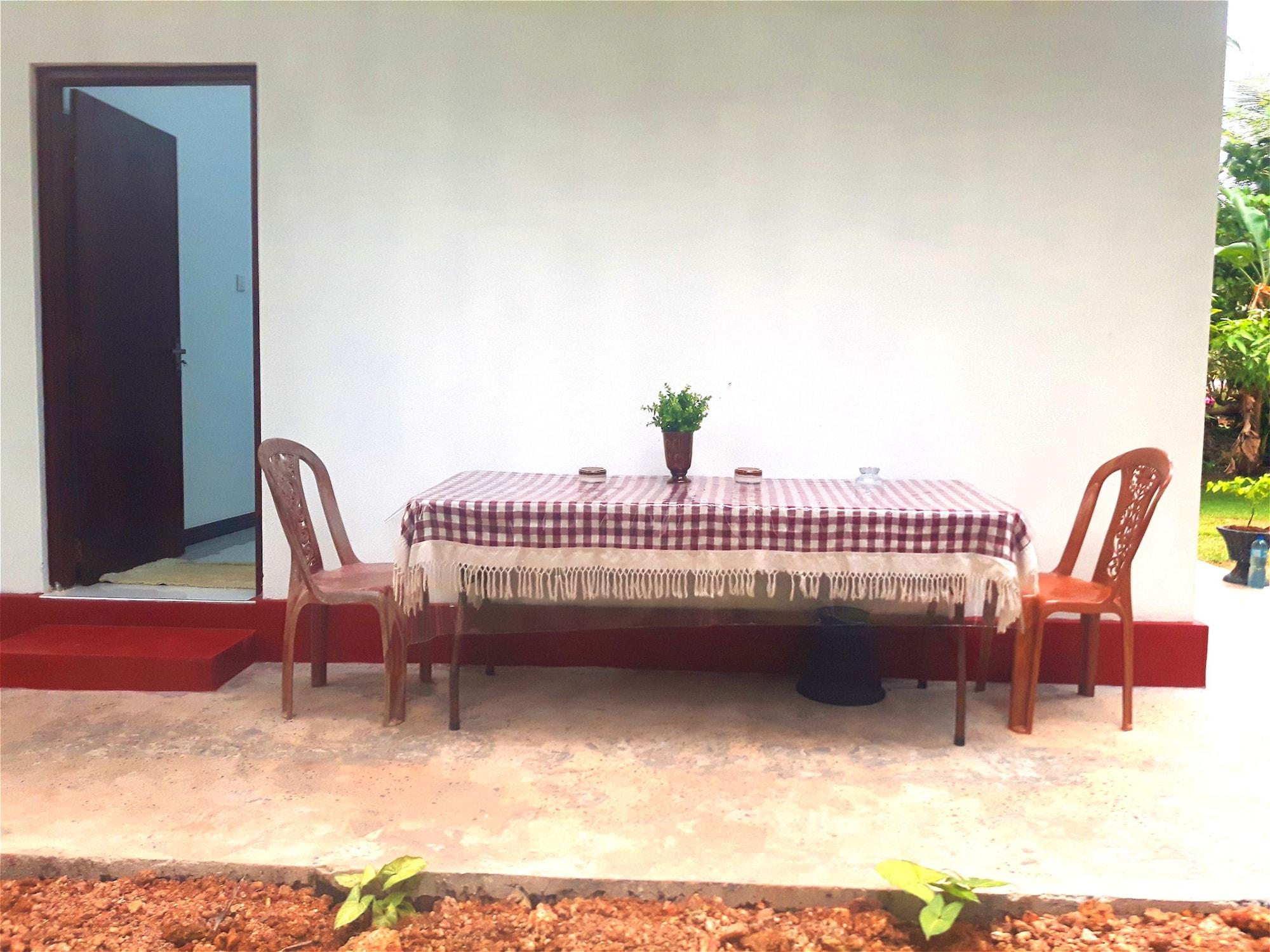 Nadee Villa Guest House 2/19