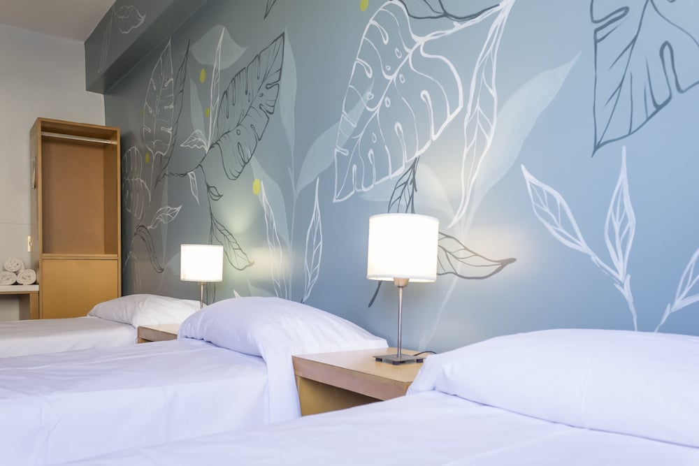 Circus Hotel & Hostel 12/37