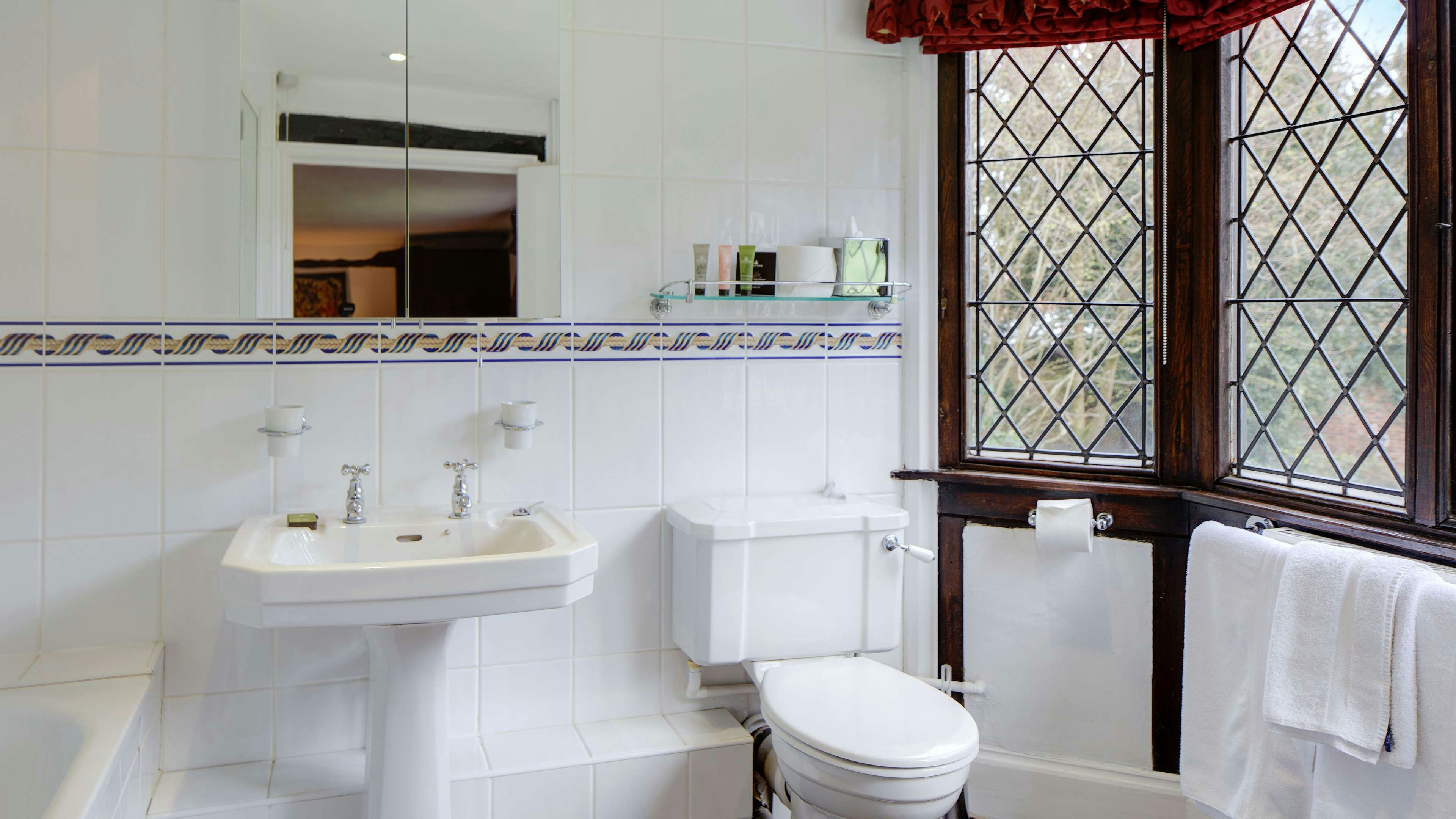 NAILCOTE HALL HOTEL AND GOLF CLUB 77/80