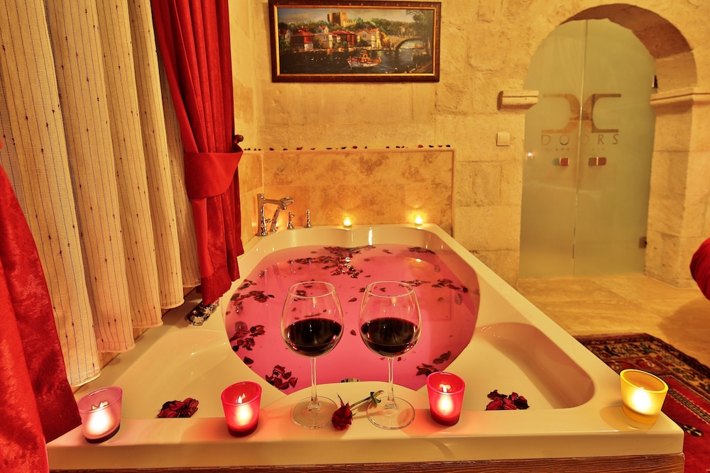 Doors Of Cappadocia 18/50