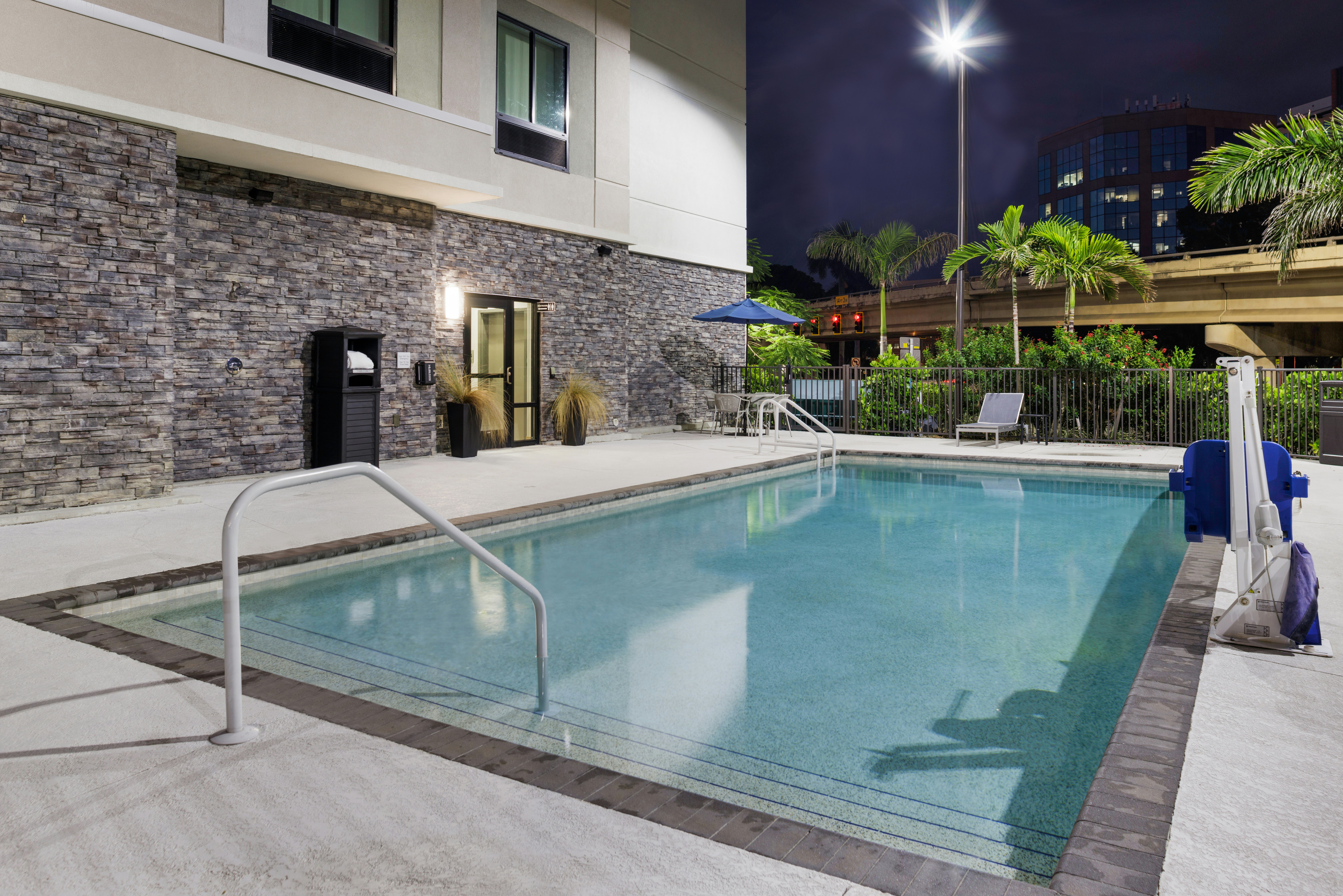 Hampton Inn Fort Myers Downtown 19/28