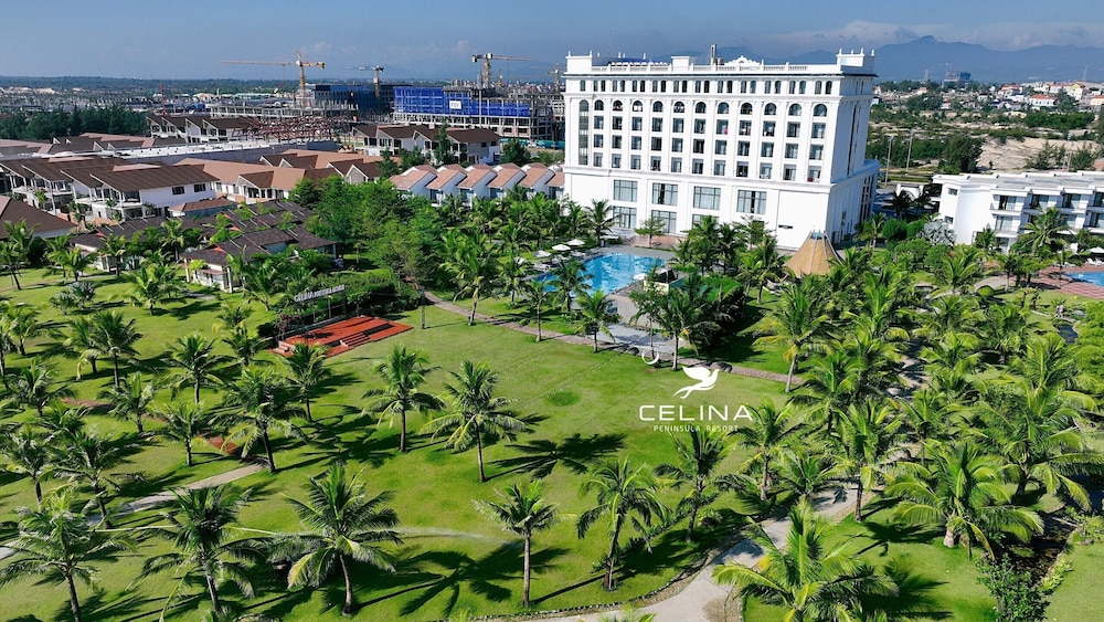 Celina Peninsula Resort 5/43