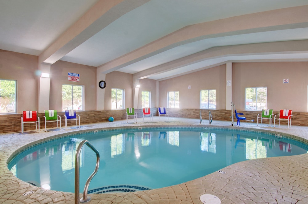 Baymont Inn And Suites Kingston Plymouth Bay 24/42