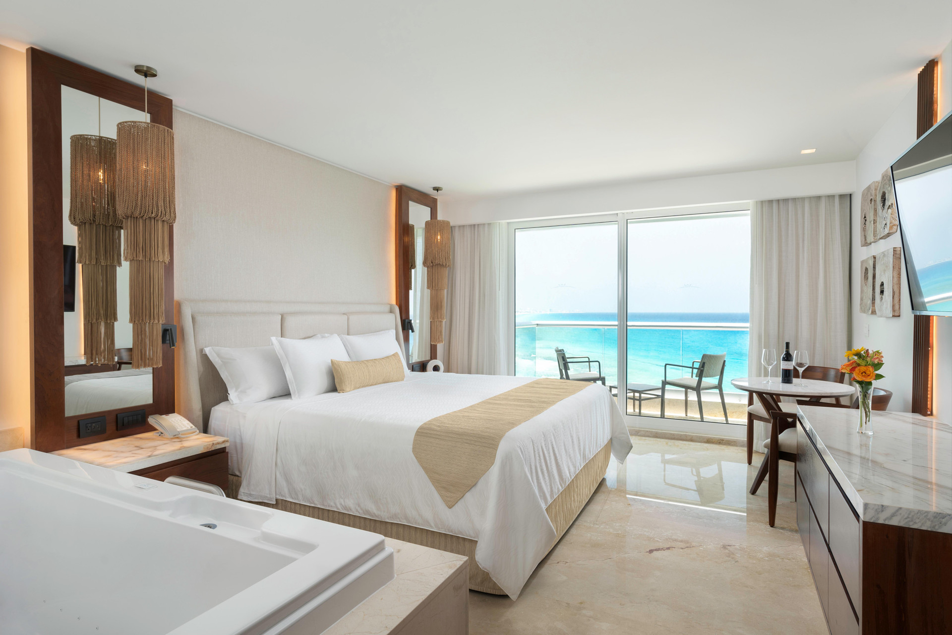 Standard, Sea View