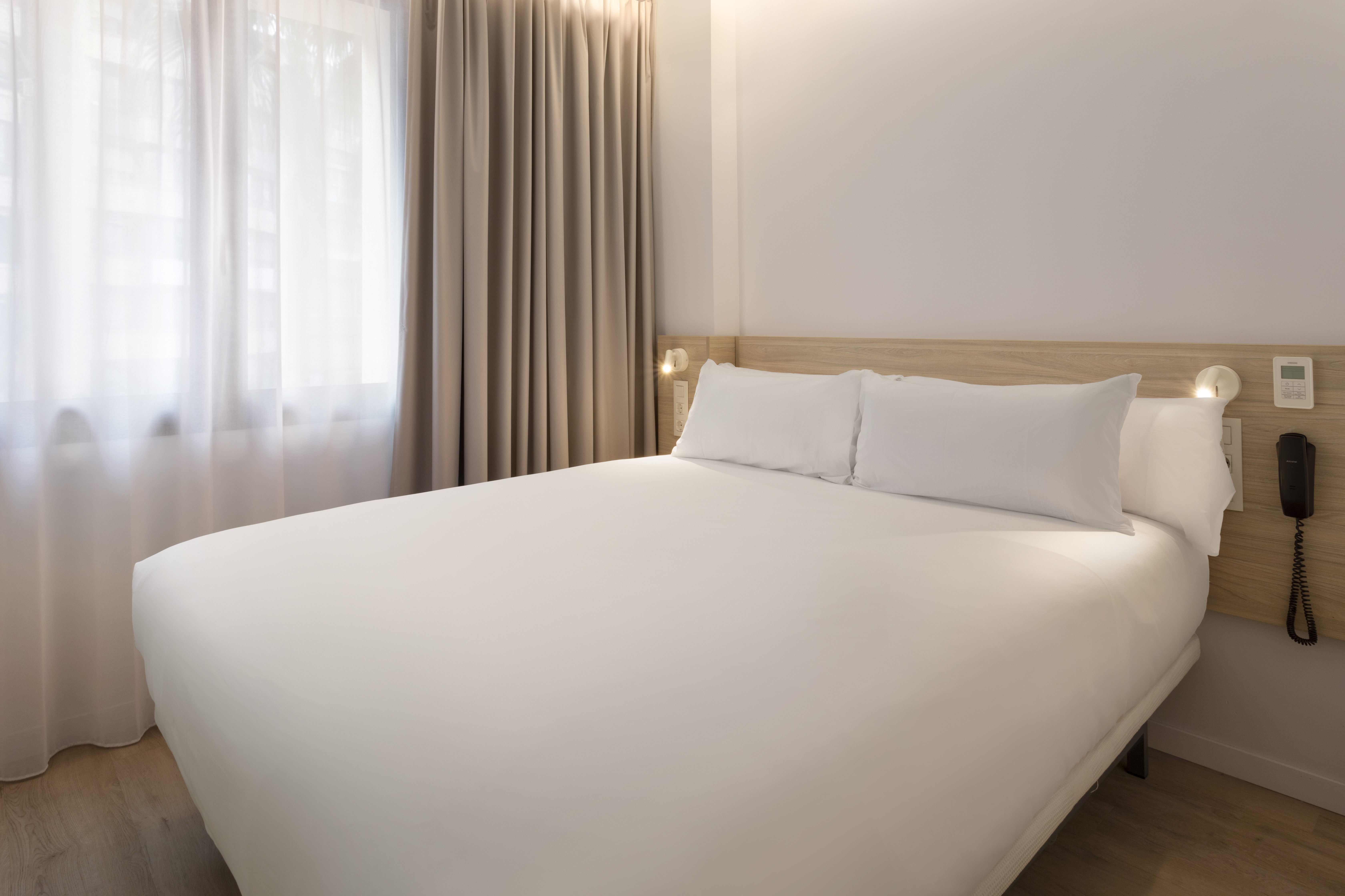 Standard, Double Bed