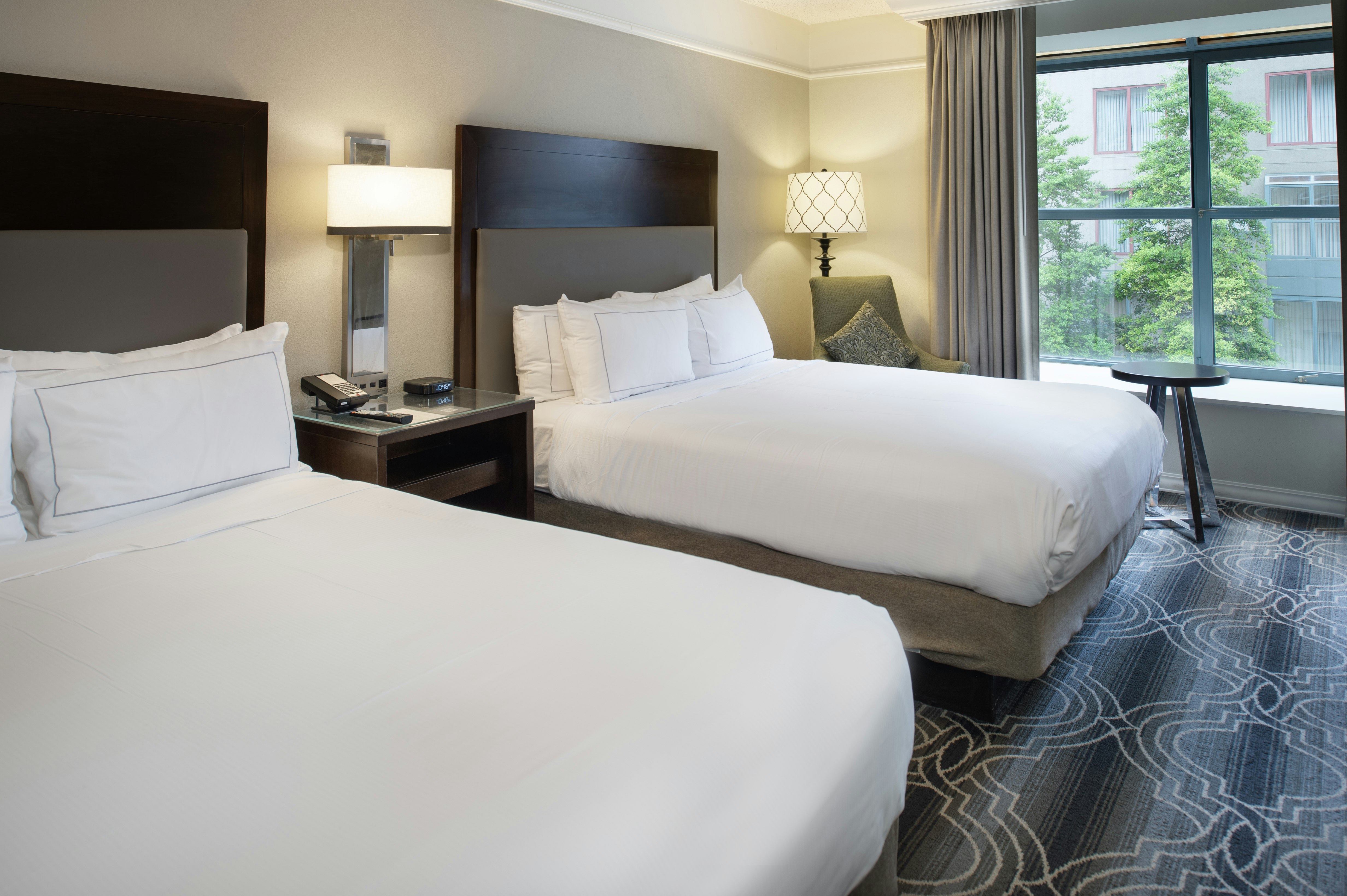 EXECUTIVE, 2 QUEEN BEDS, COURTYARD VIEW