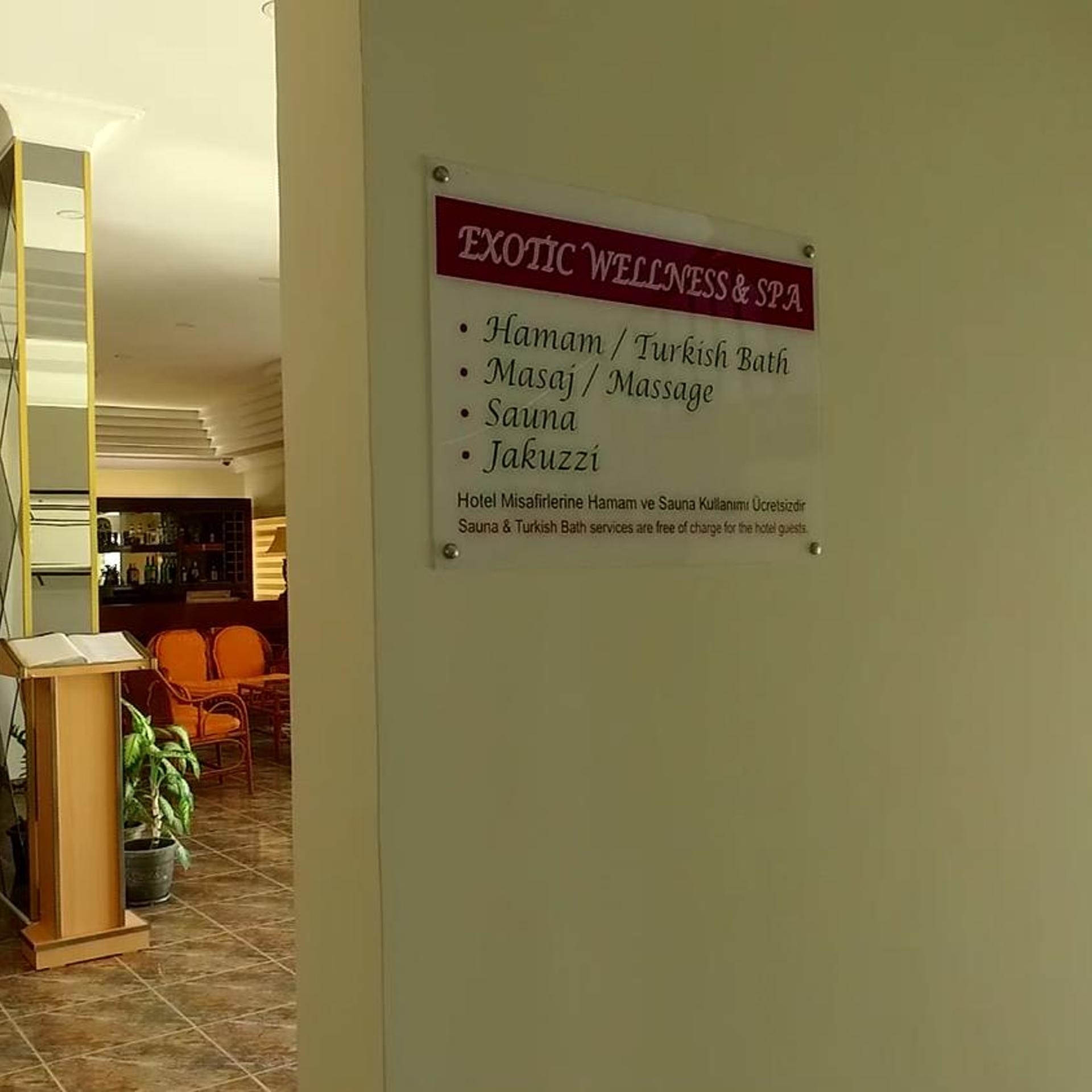 Exotic Hotel 9/50