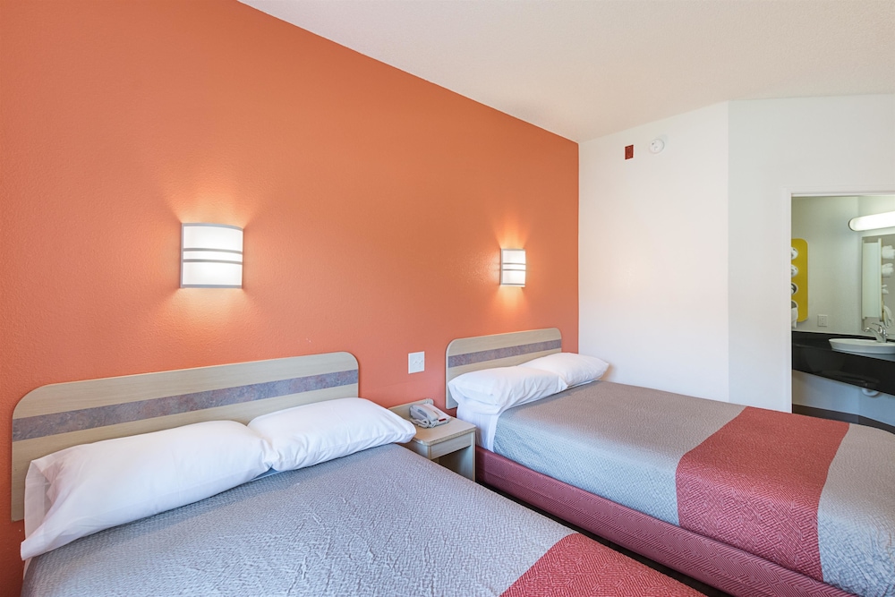 Motel6 Columbia, SC - Fort Jackson Area 30/47
