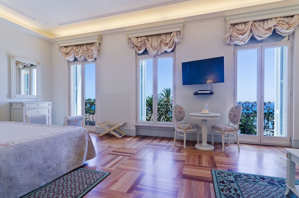 Hotel de Paris Sanremo 54/67