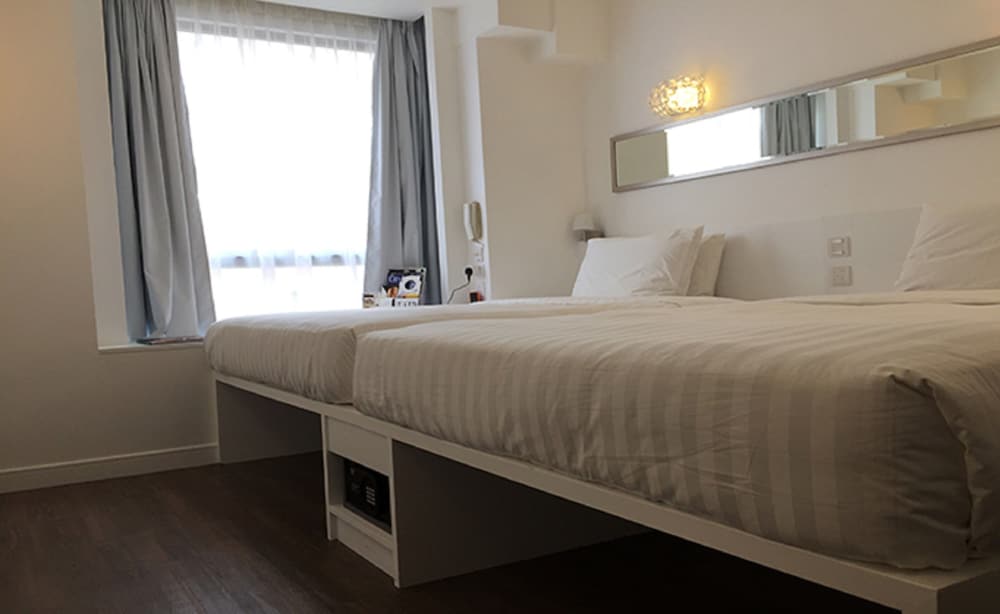 Charterhouse Causeway Bay Hotel 12/50