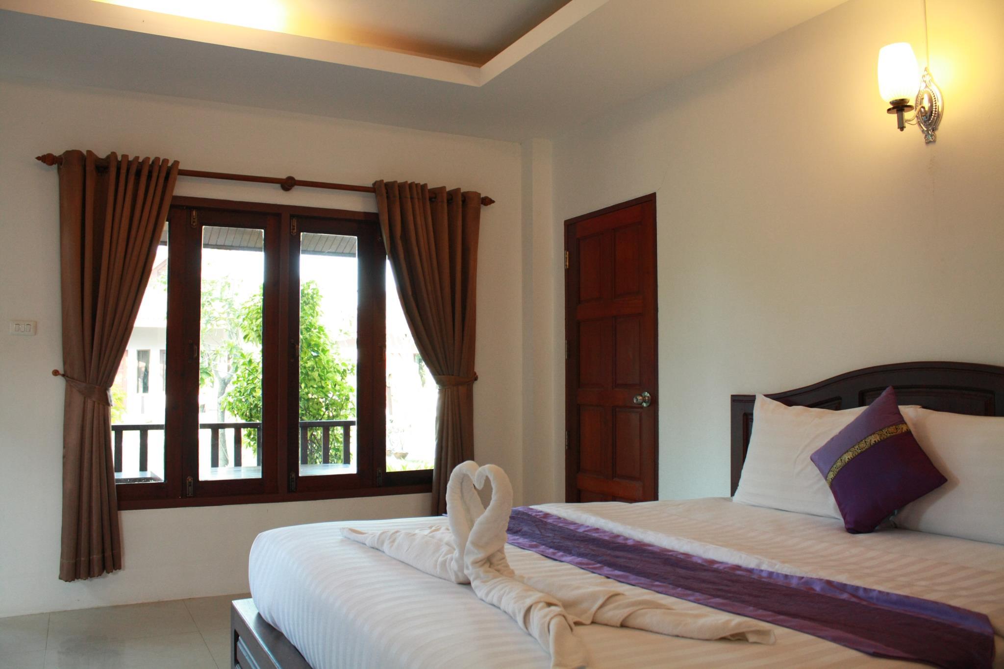 3 Bedrooms, Home